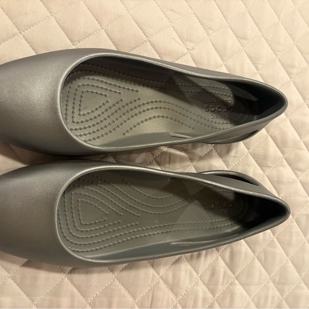 CROCS Metallic Silver Flats